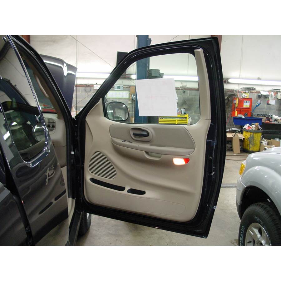 2002 Ford F-150 Front door speaker location