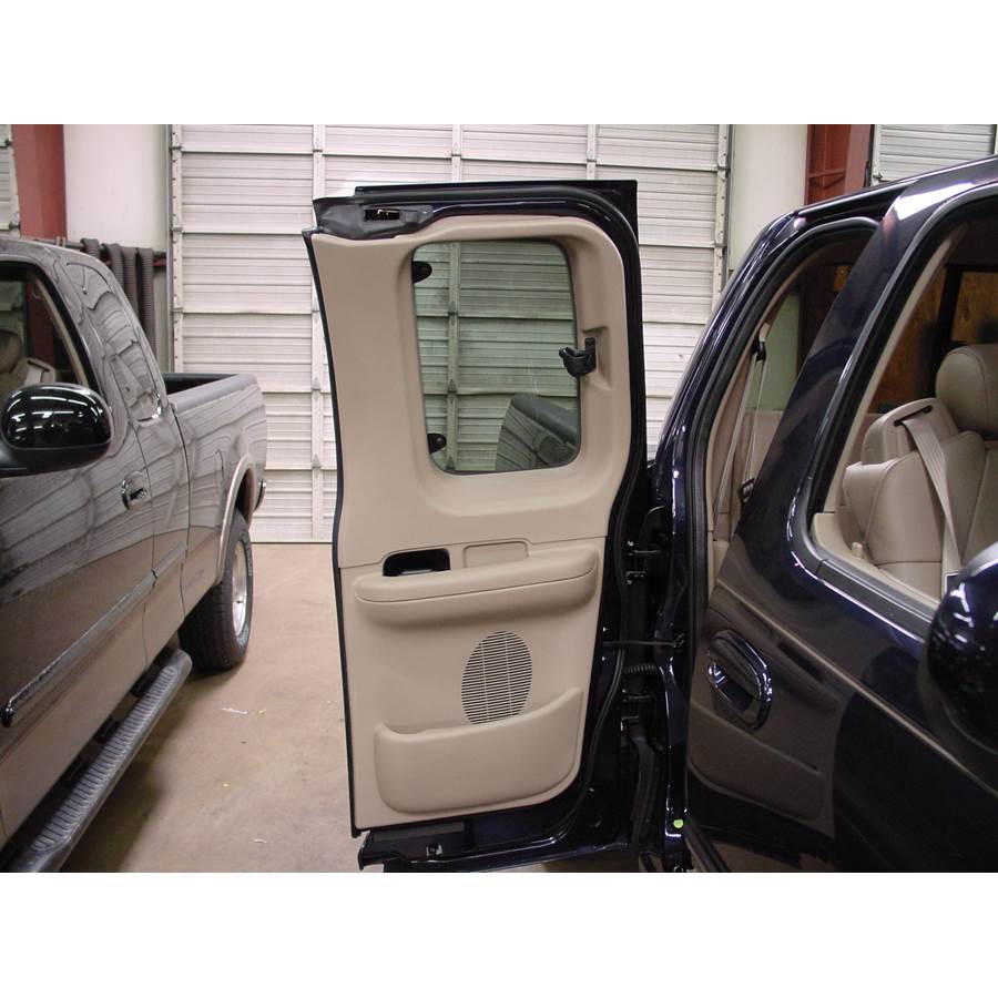 2001 Ford F-150 Rear door speaker location