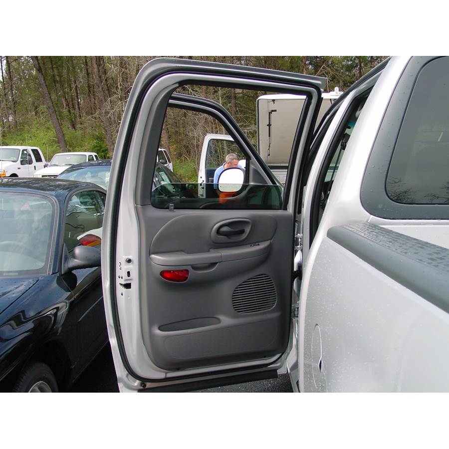 2002 Ford F-150 Rear door speaker location