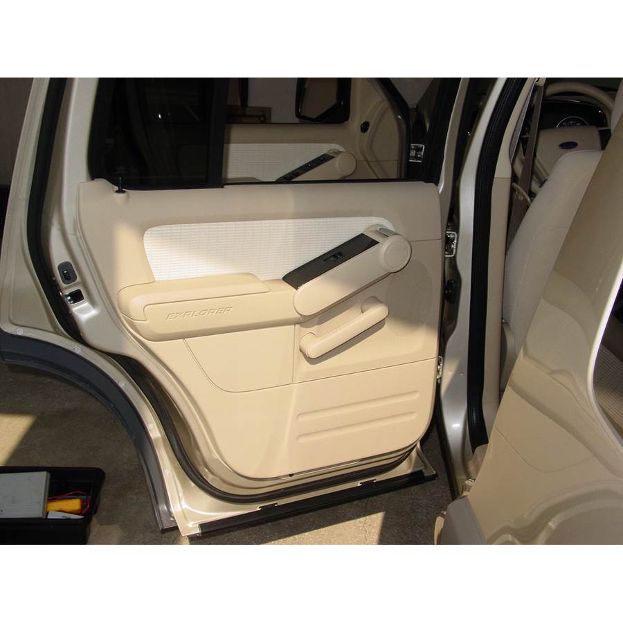 2009 Ford Explorer Rear door speaker location