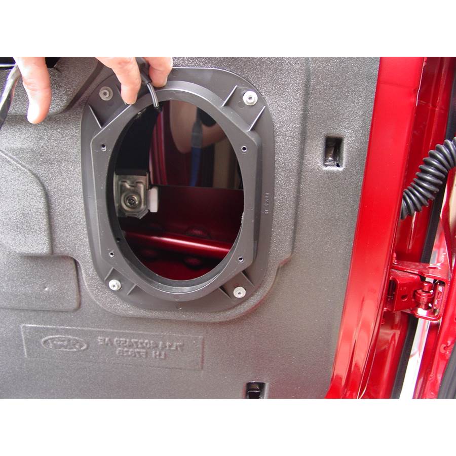 2008 Lincoln Navigator L Rear door speaker removed
