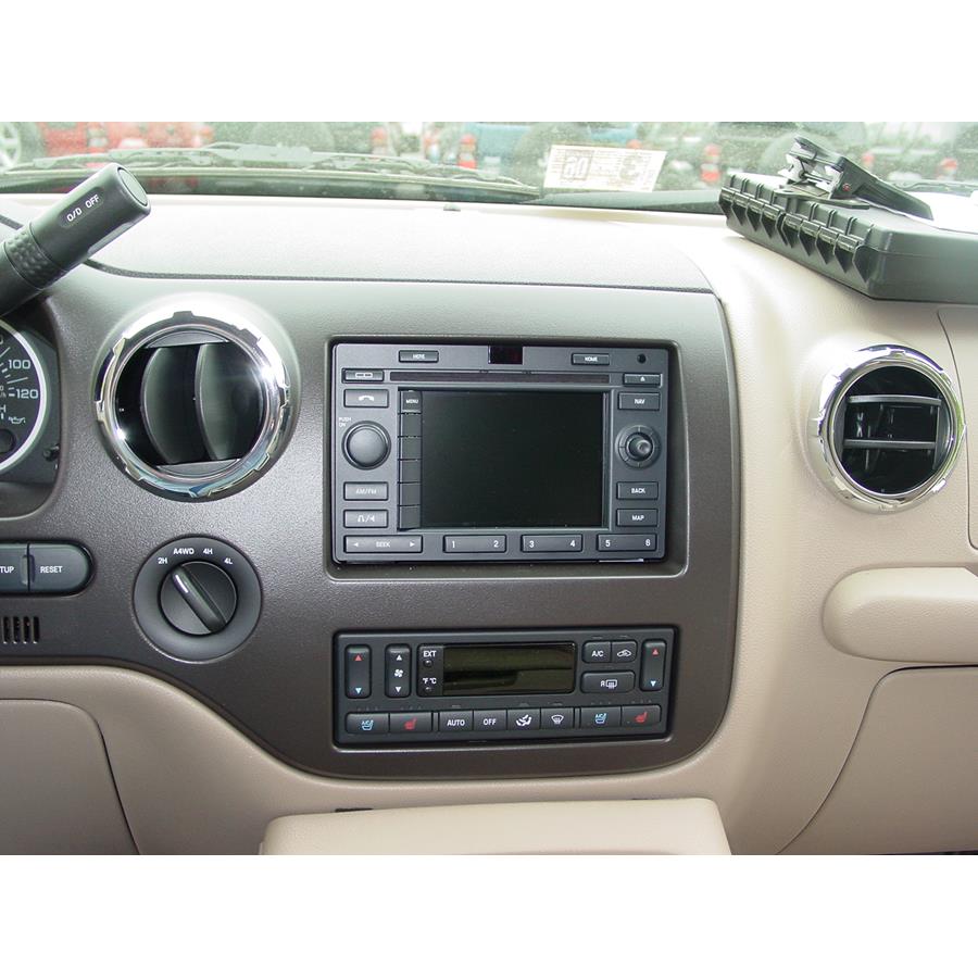 2005 Ford Expedition Factory Radio