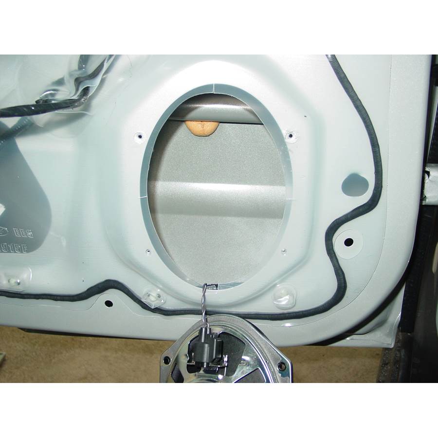 2010 Mercury Mariner Rear door speaker removed