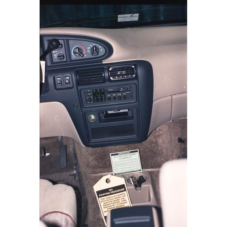 1992 Ford Aerostar Factory Radio