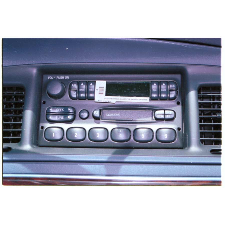2000 Ford Crown Victoria Factory Radio