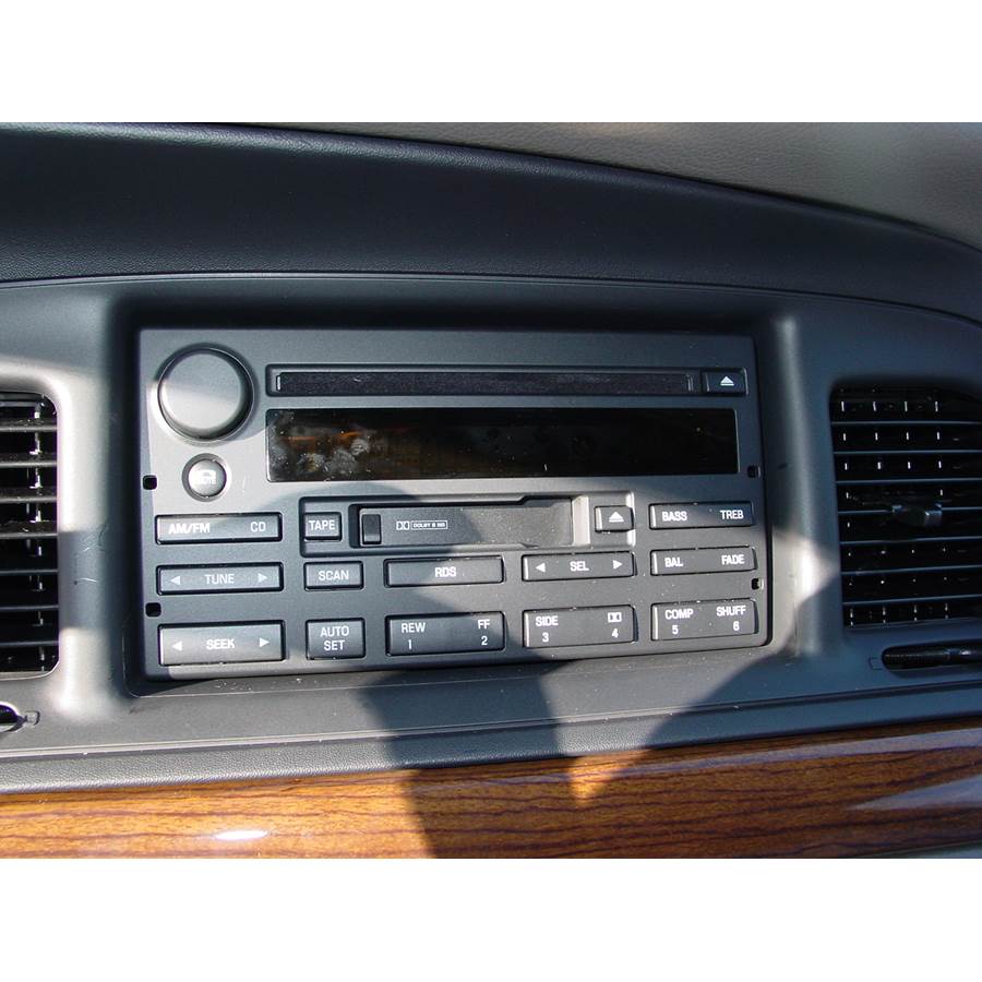2003 Ford Crown Victoria Factory Radio