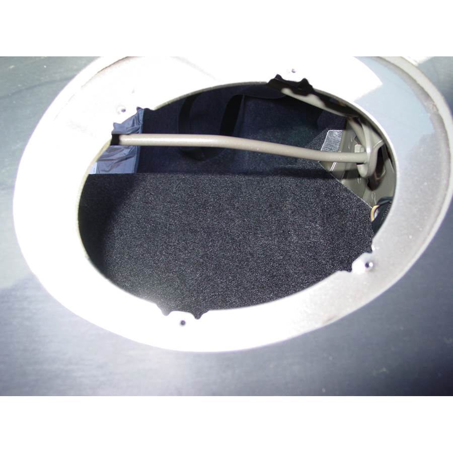 2008 Ford Crown Victoria Rear deck speaker removed