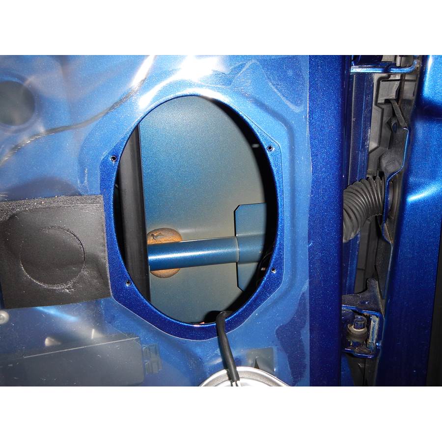 2010 Ford Ranger Front speaker removed