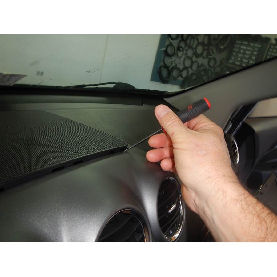 2015 Chevrolet Captiva Sport Center dash speaker location