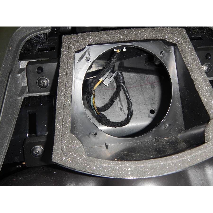 2012 Chevrolet Captiva Sport Center dash speaker removed