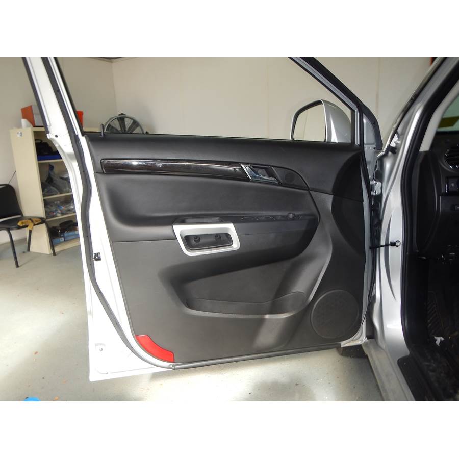 2012 Chevrolet Captiva Sport Front door speaker location
