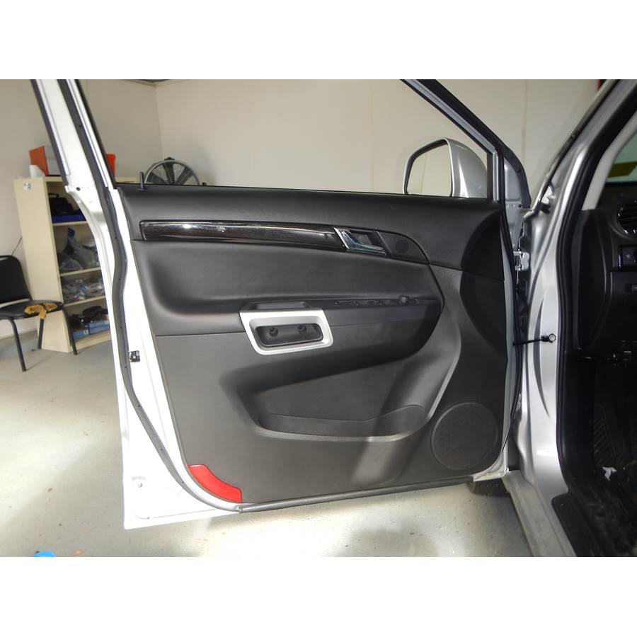 2015 Chevrolet Captiva Sport Front door speaker location