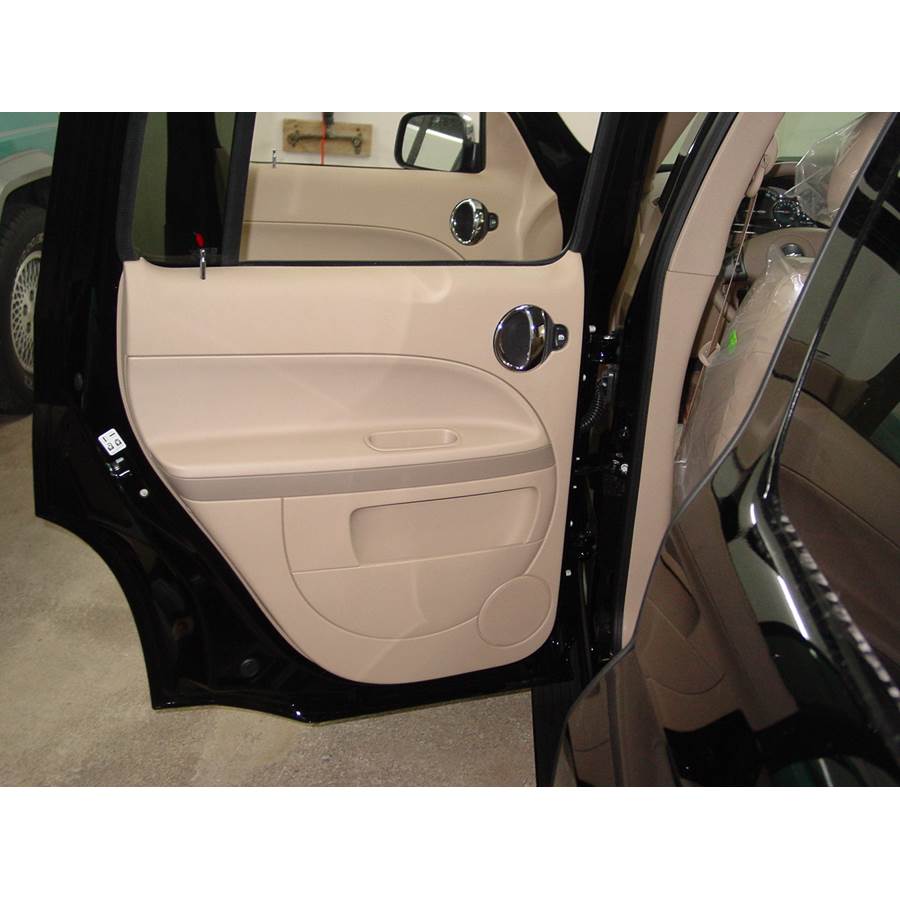 2010 Chevrolet HHR Rear door speaker location