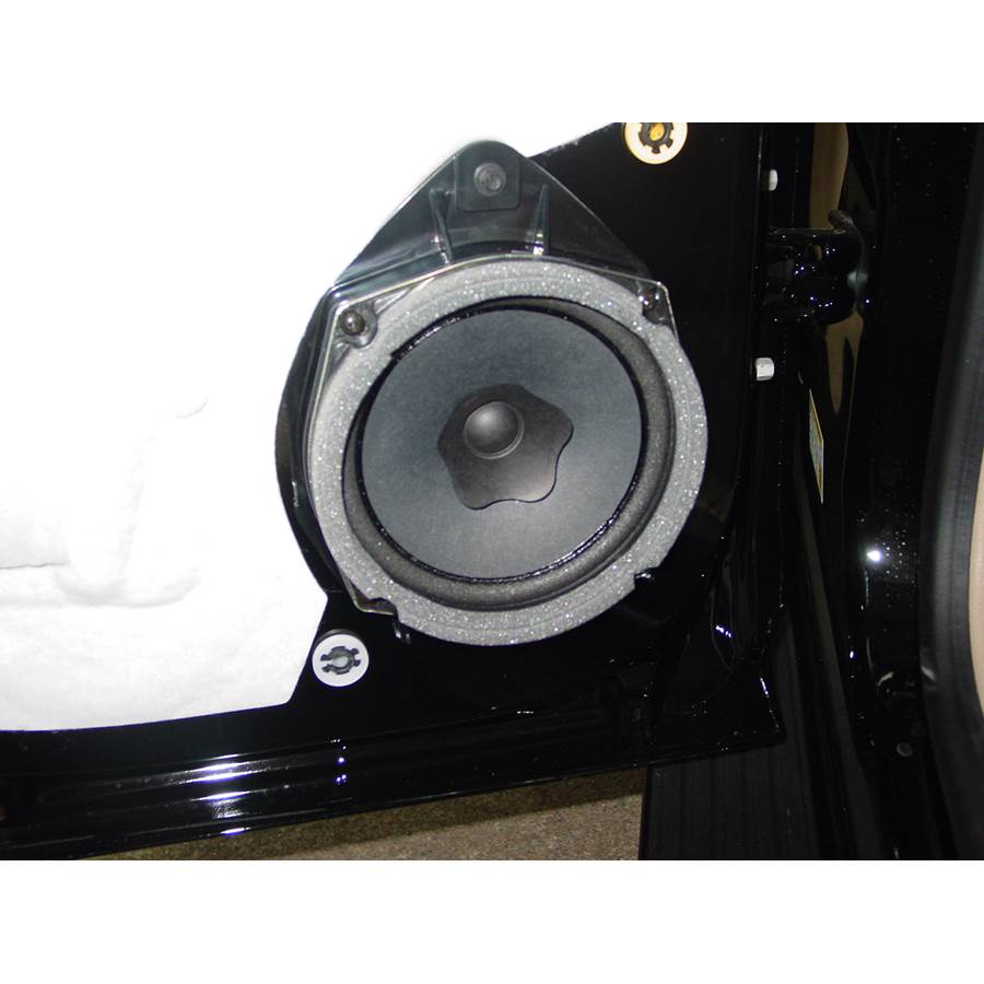 2007 Chevrolet HHR Rear door speaker