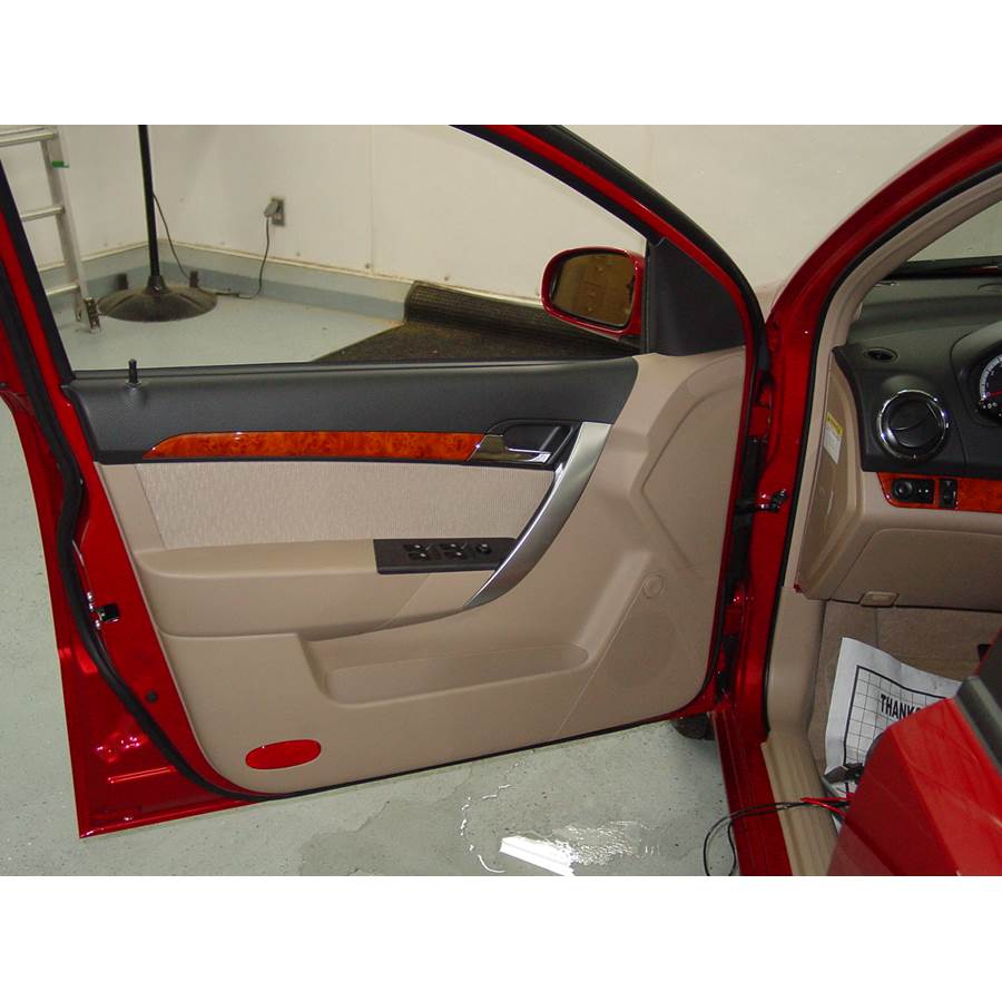 2009 Chevrolet Aveo5 Front door speaker location
