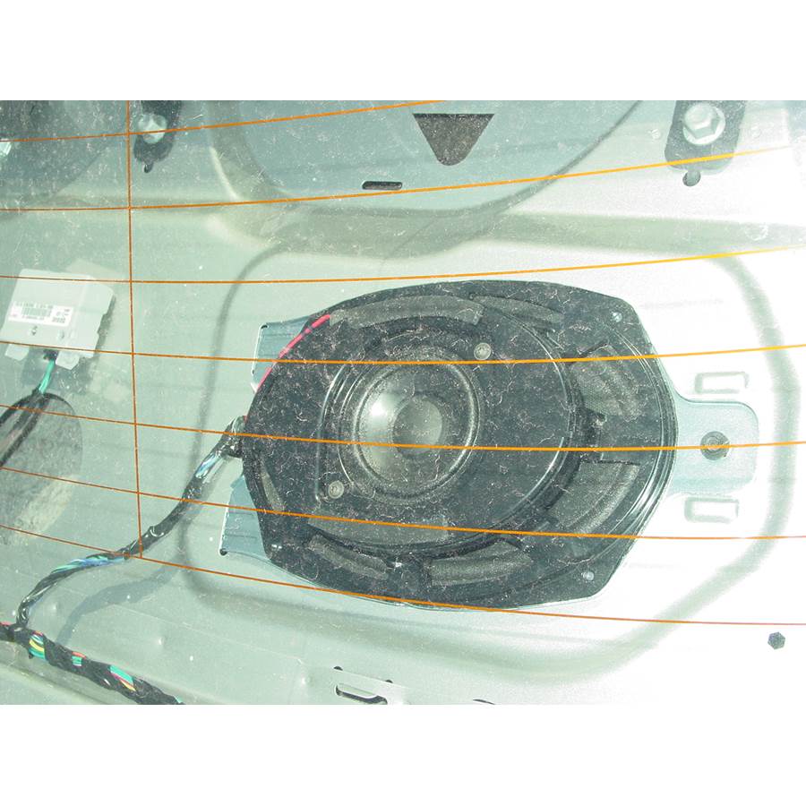 2009 Chevrolet Malibu Rear deck speaker