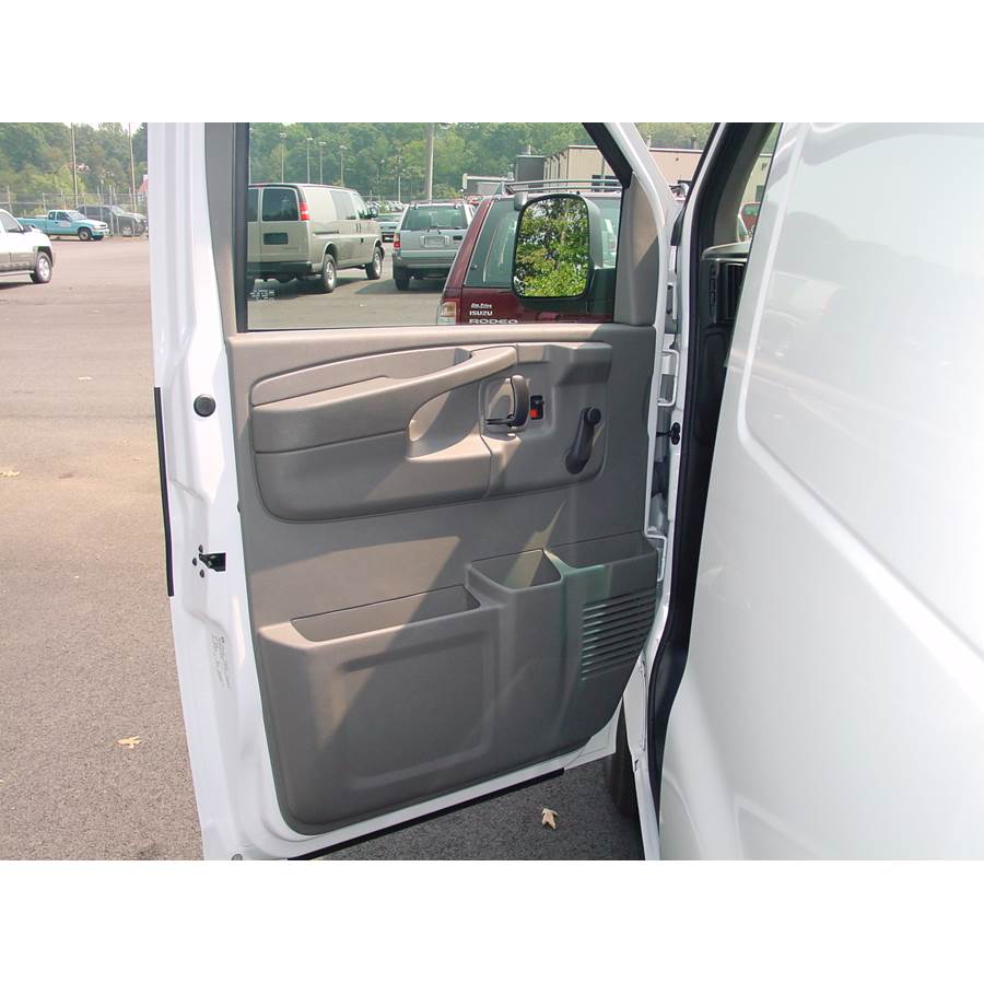 2014 GMC Savana Front door speaker location