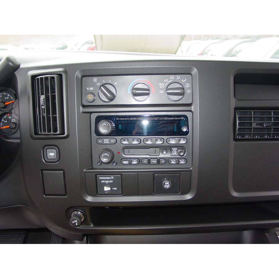 2007 Chevrolet Express Factory Radio