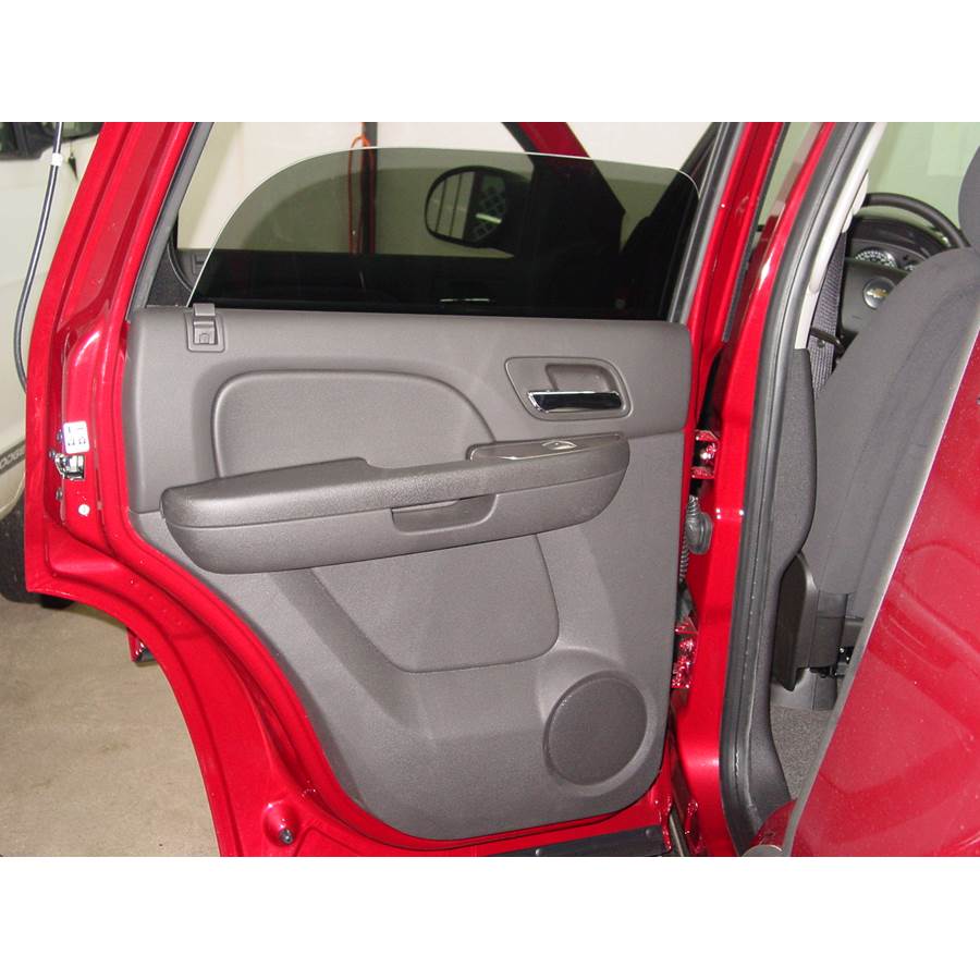 2013 Chevrolet Avalanche Rear door speaker location