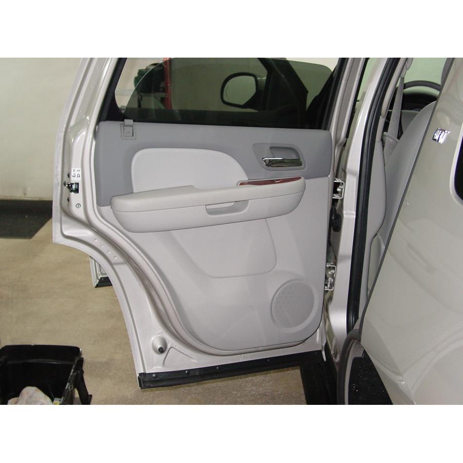 2013 Cadillac Escalade EXT Rear door speaker location