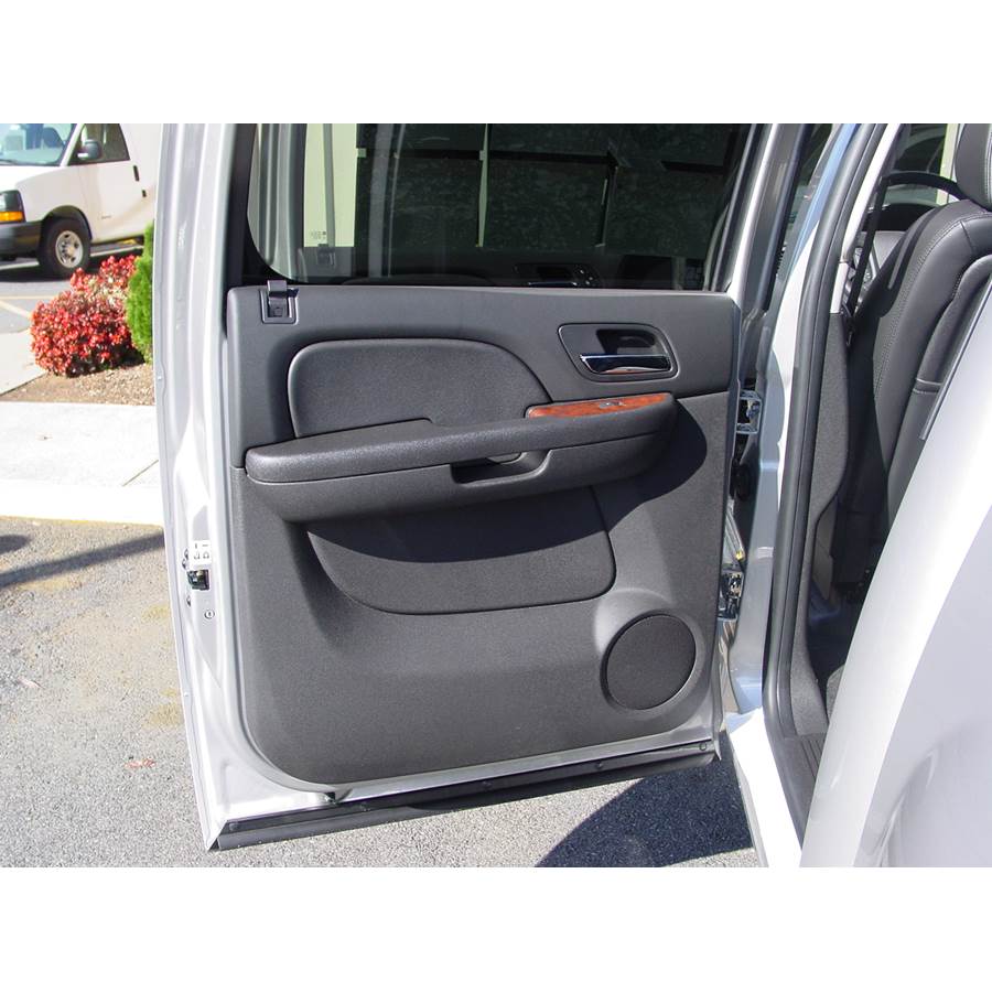 2007 Chevrolet Silverado 2500/3500 Rear door speaker location