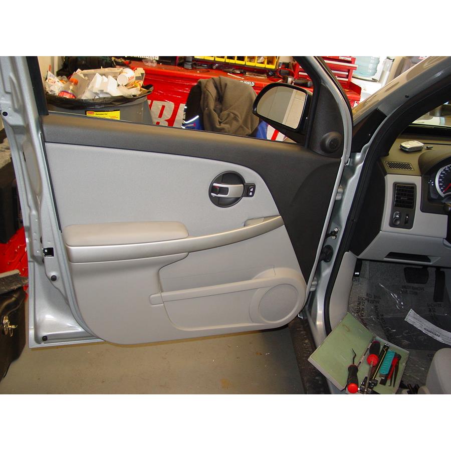 2009 Chevrolet Equinox Front door speaker location