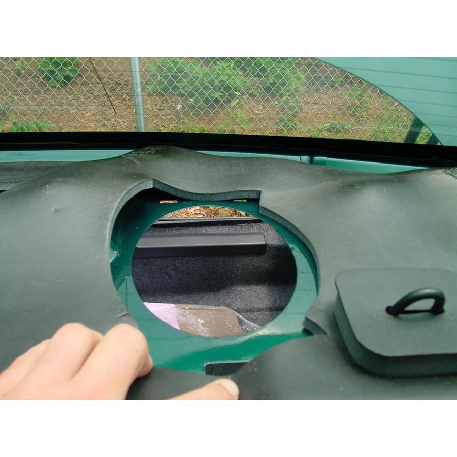 2003 Chevrolet Monte Carlo Rear deck speaker removed
