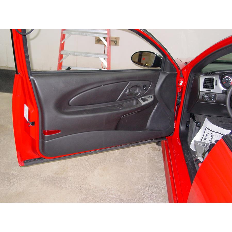 2007 Chevrolet Monte Carlo Front door speaker location