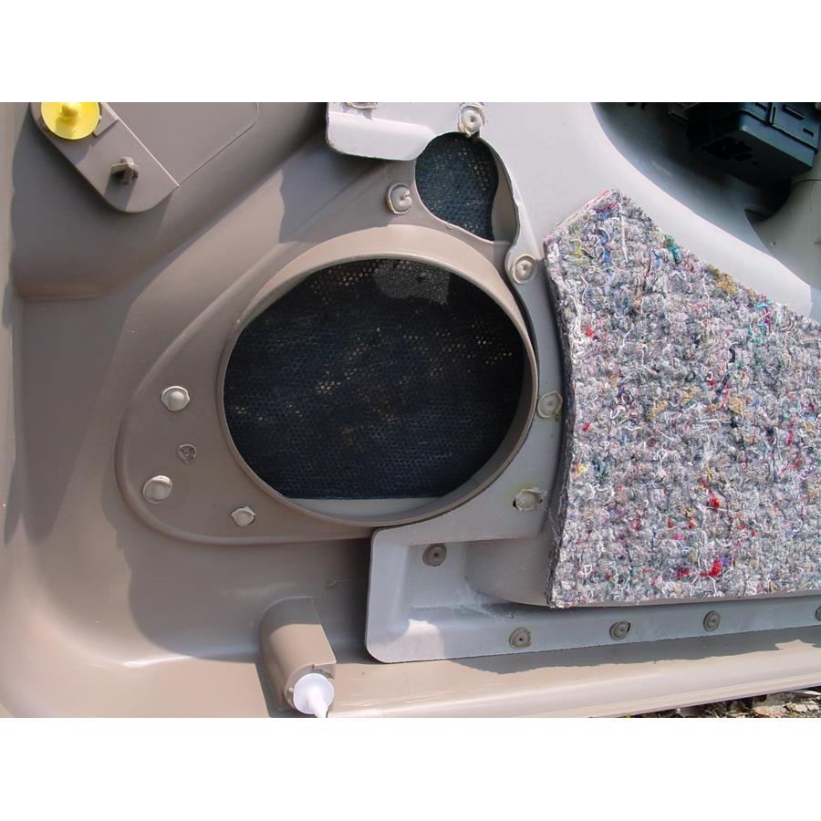 2004 Chevrolet Monte Carlo Front speaker removed
