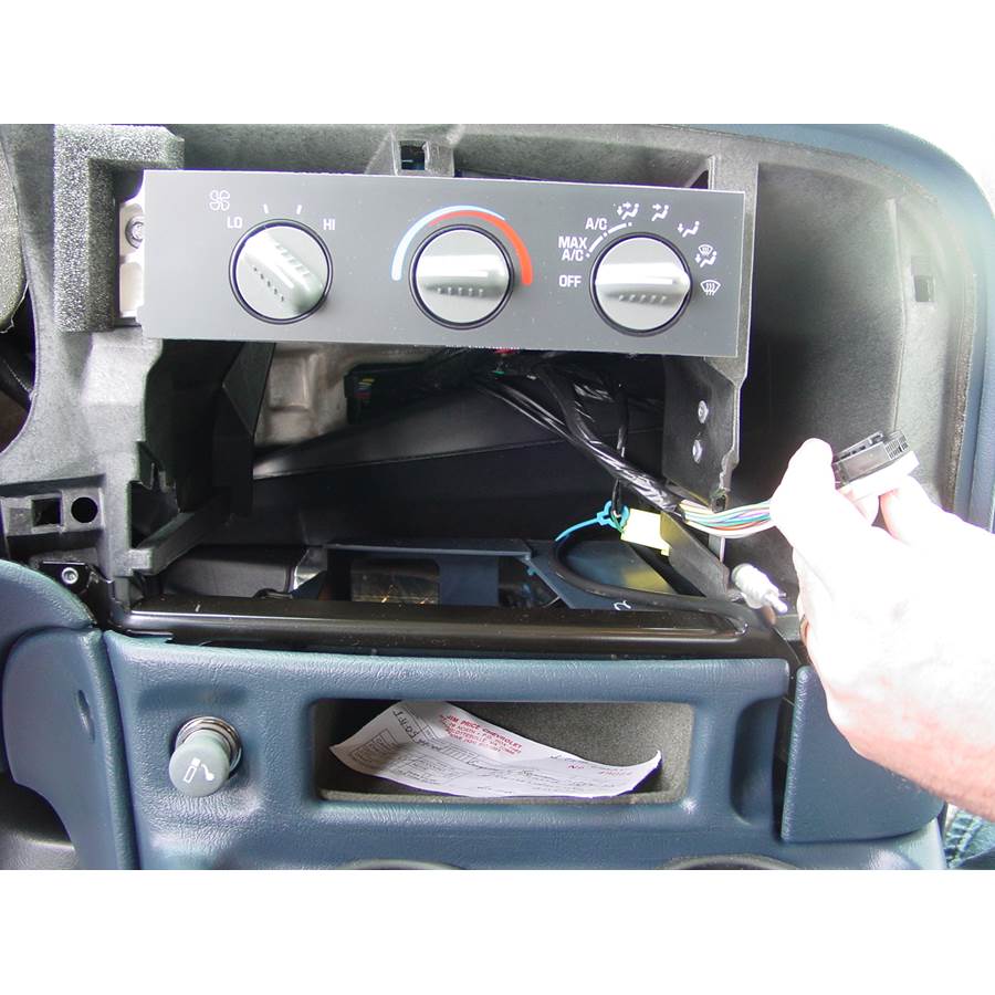 2003 GMC Safari Factory radio removed