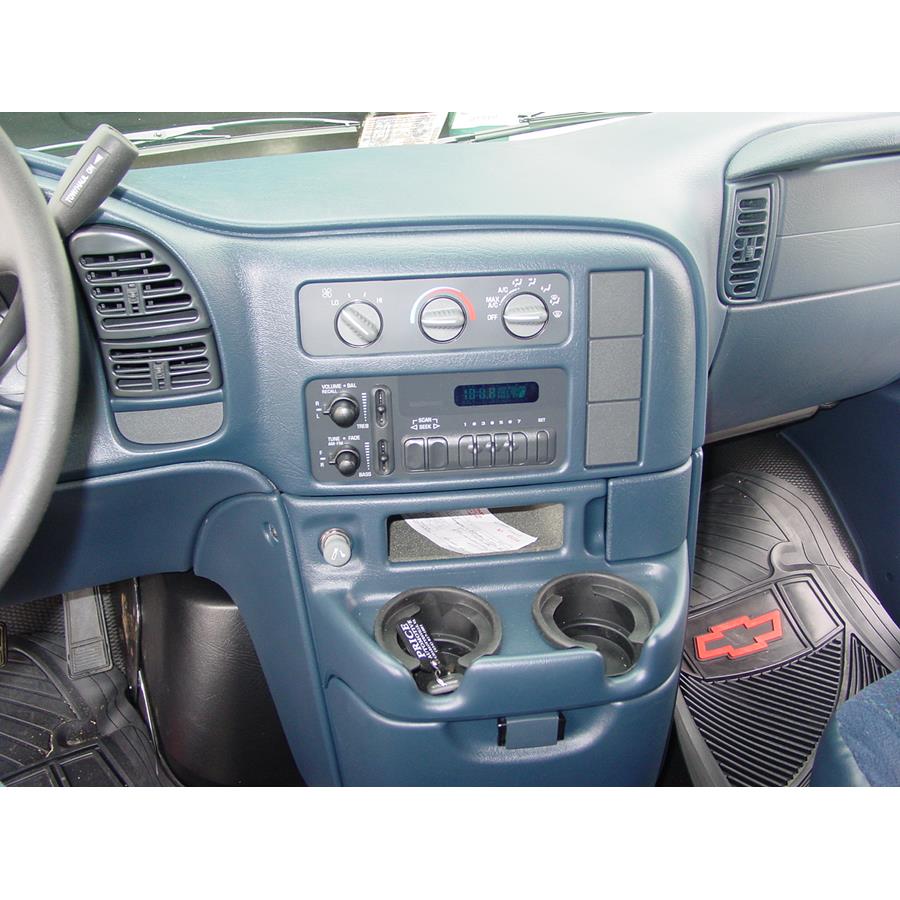 2005 GMC Safari Other factory radio option
