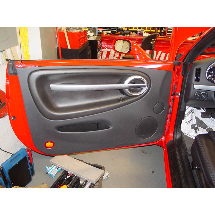 2004 Chevrolet SSR Front door speaker location