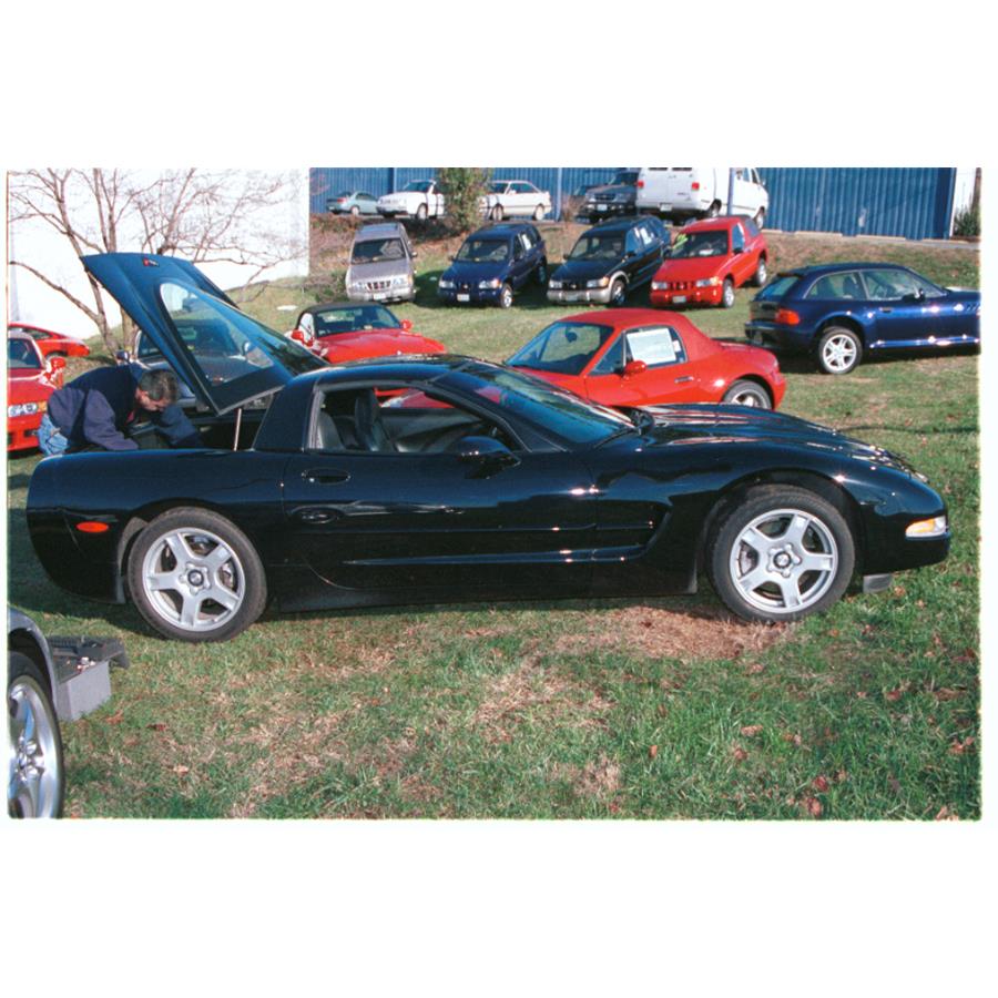 2004 Chevrolet Corvette Exterior