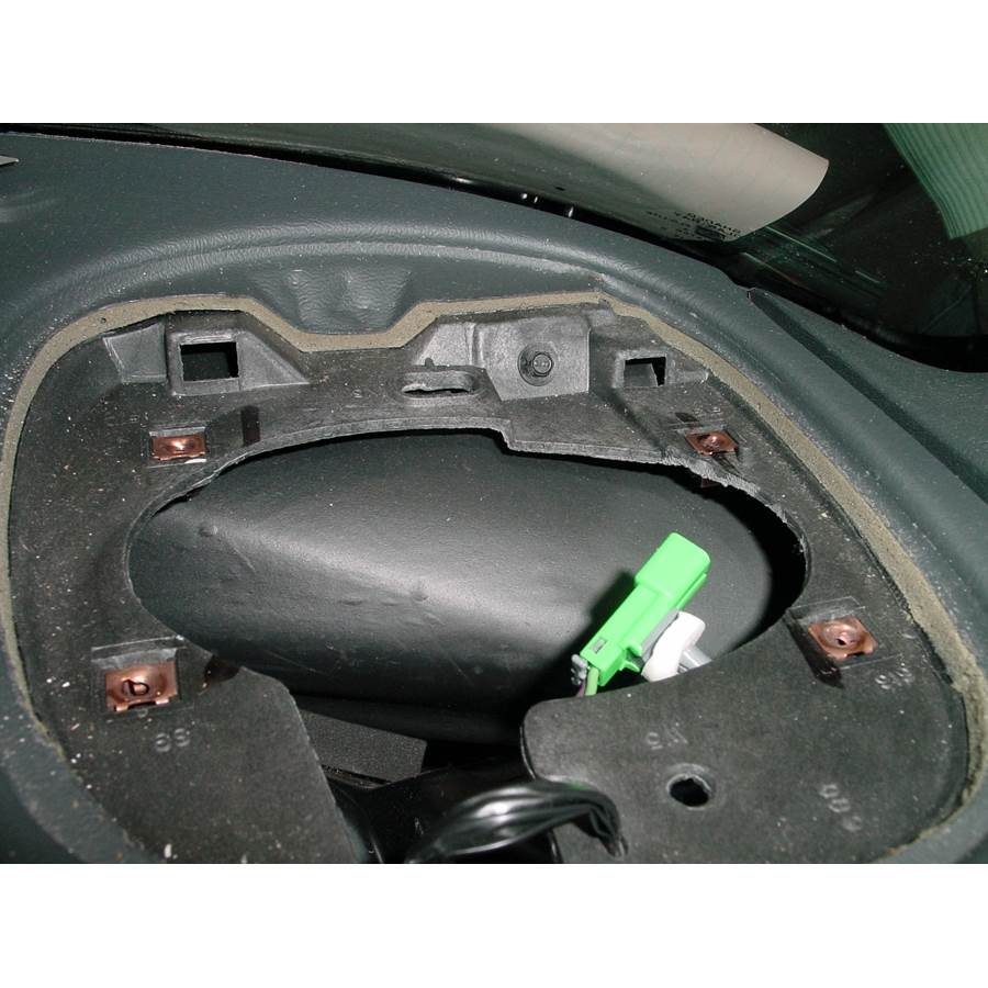 1998 Chevrolet Blazer Dash speaker removed