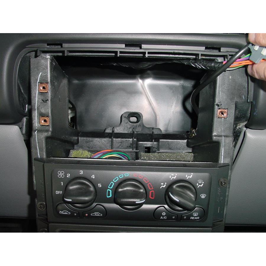 2000 Chevrolet Venture Factory radio removed
