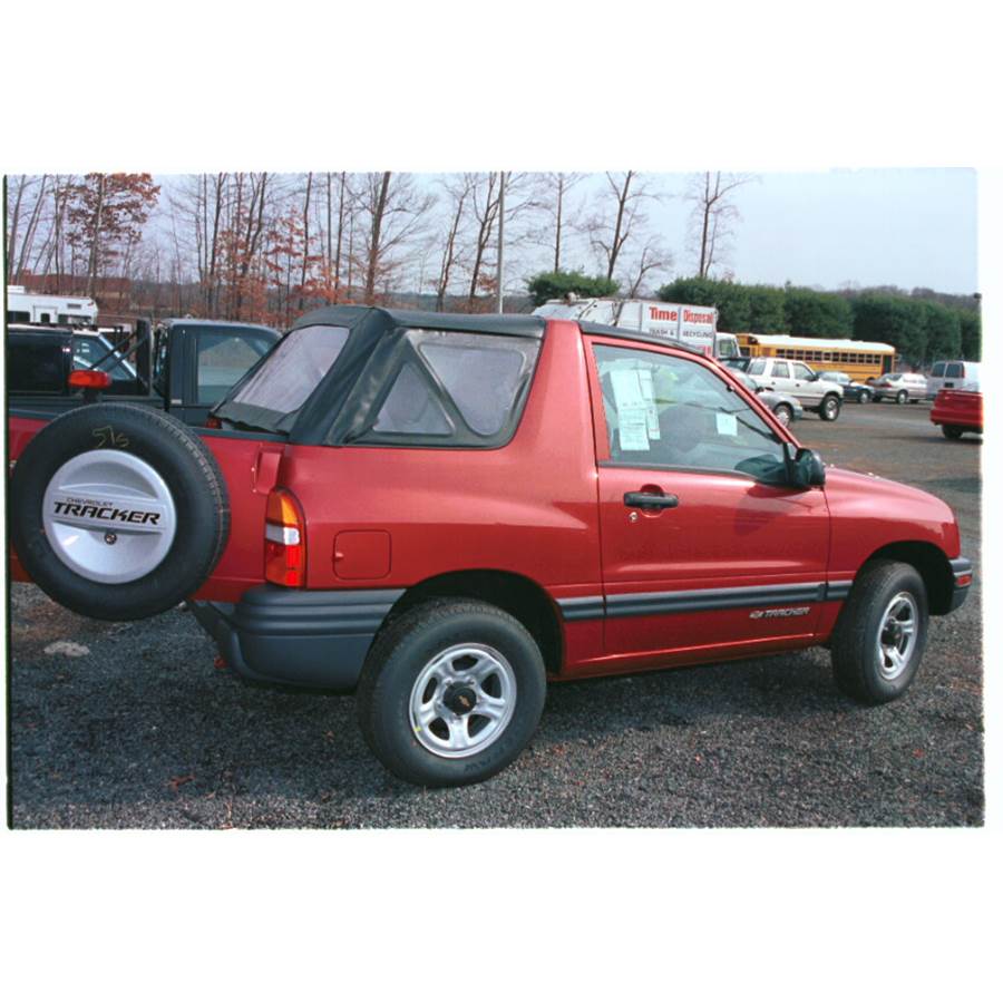2000 Chevrolet Tracker Exterior