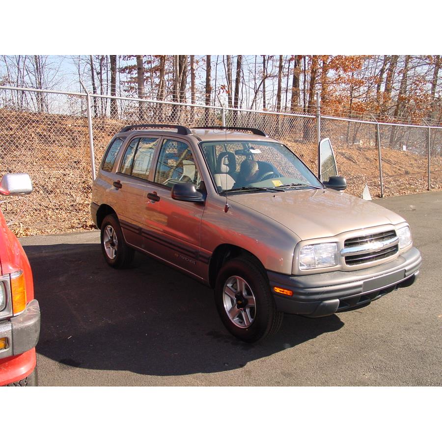 2004 Chevrolet Tracker Exterior