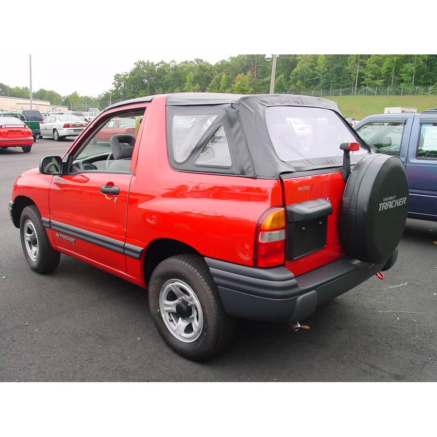 2002 Chevrolet Tracker Exterior