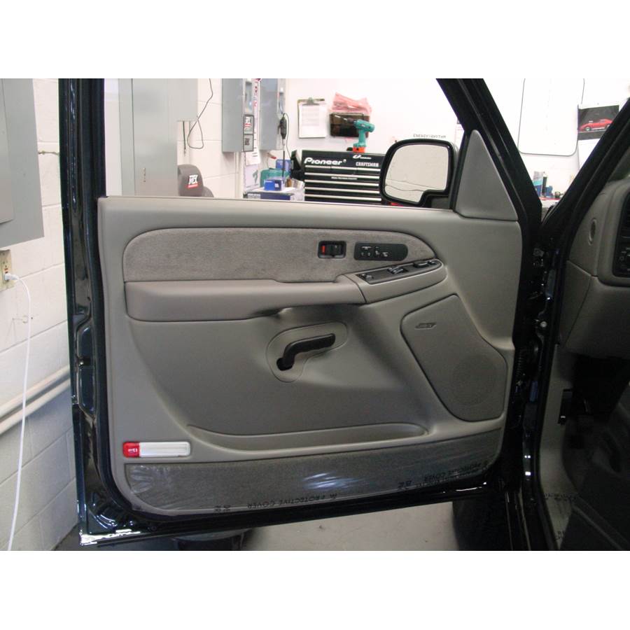 2003 Chevrolet Silverado 1500 Front door speaker location