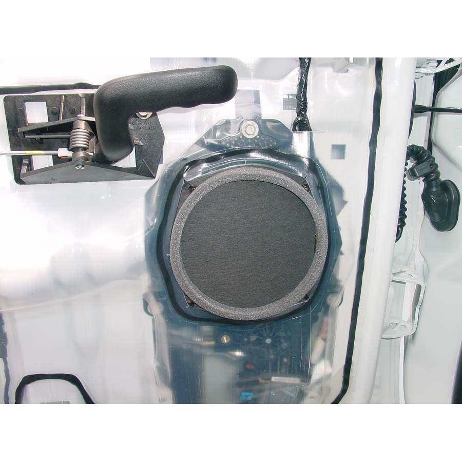 2004 Chevrolet Avalanche Rear door speaker