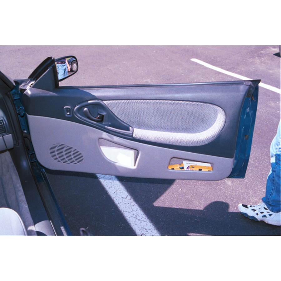 2001 Chevrolet Cavalier Front door speaker location