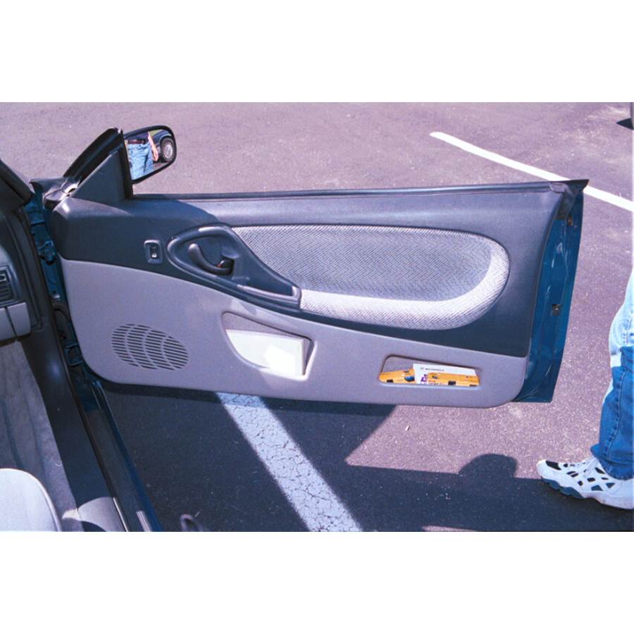 2004 Chevrolet Cavalier Front door speaker location