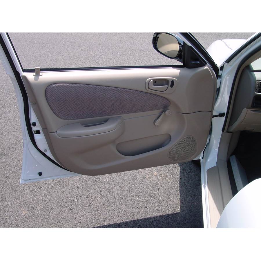 2001 Chevrolet Prizm Front door speaker location