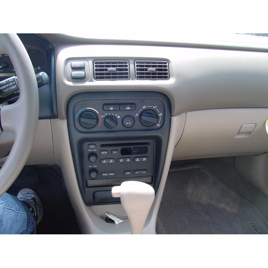 2002 Chevrolet Prizm Factory Radio