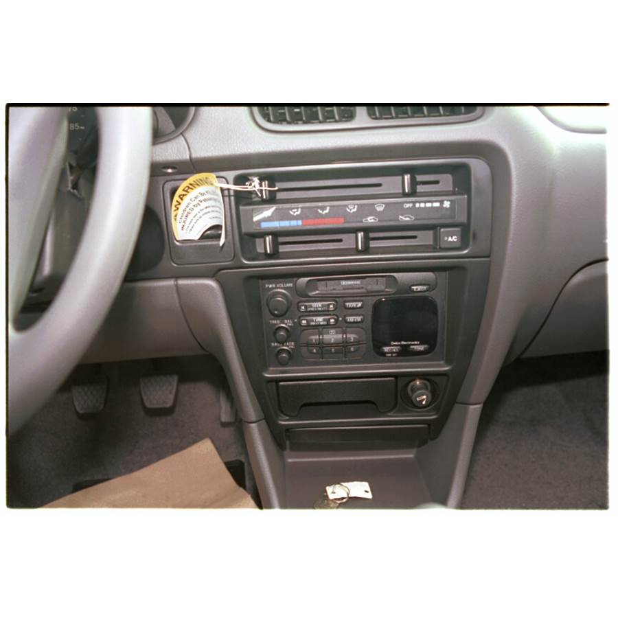 2000 Chevrolet Metro Factory Radio