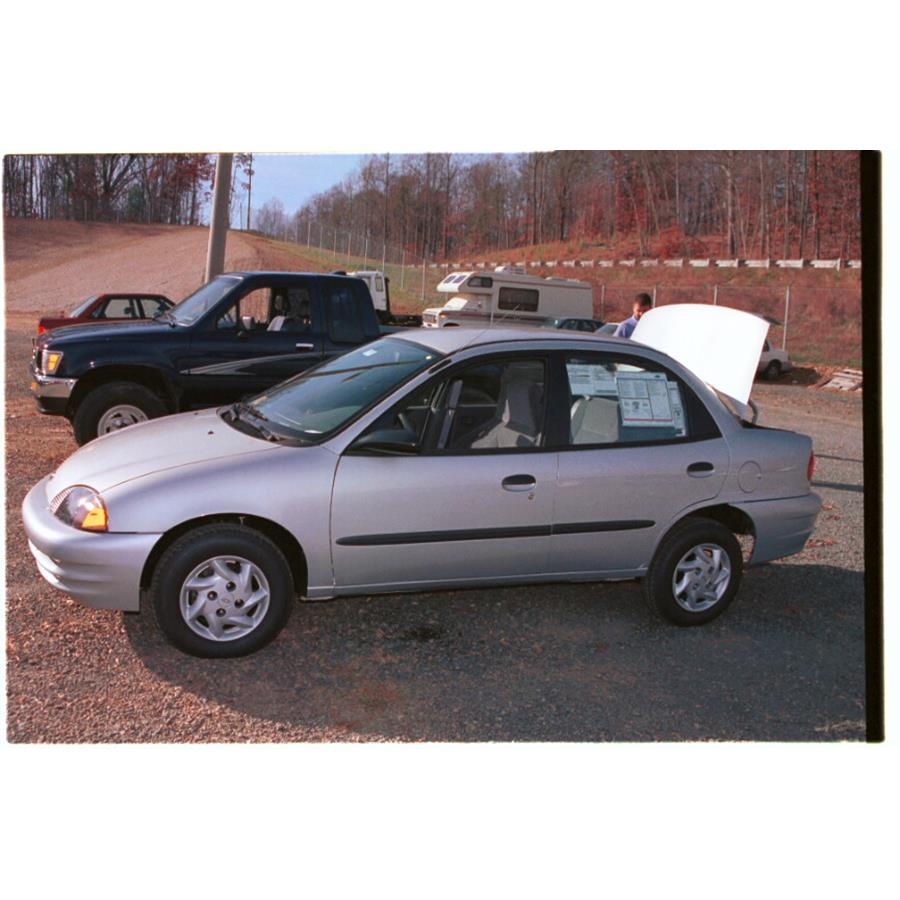 2001 Chevrolet Metro Exterior