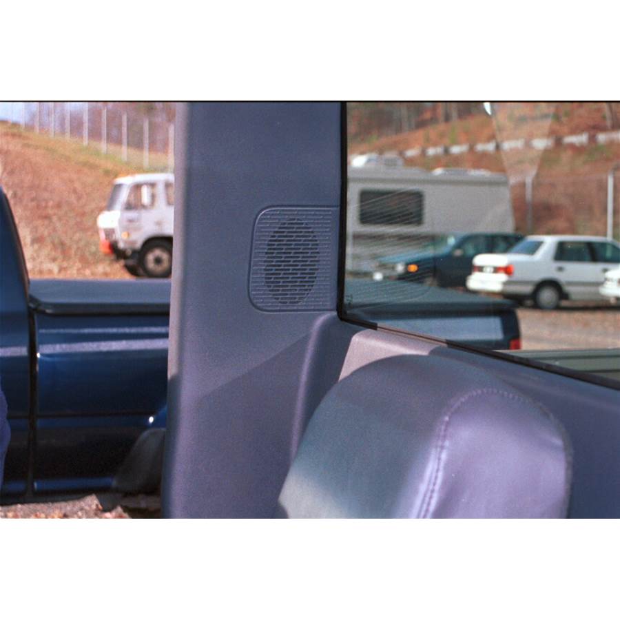 2001 GMC Sierra 2500 Rear side panel speaker location