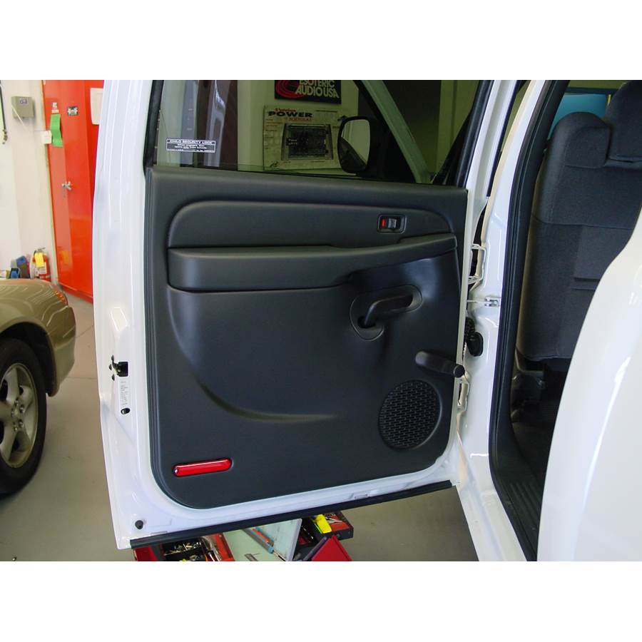 2001 Chevrolet Silverado 2500/3500 Rear door speaker location