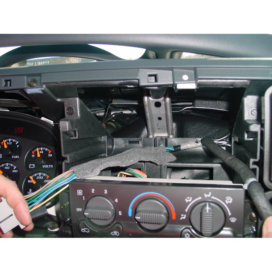 2000 Chevrolet Silverado 2500/3500 Factory radio removed