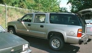 2002 Chevrolet Suburban Exterior